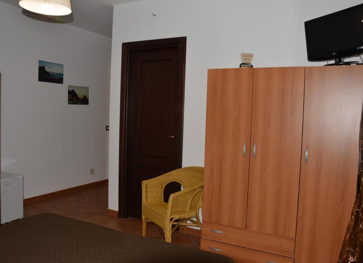 A Due Passi Dal Mare Bed & Breakfast *
